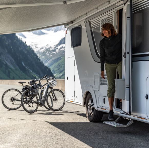 Thule Omnistep Dropdown 12v 550 Alu Electric Step 309968